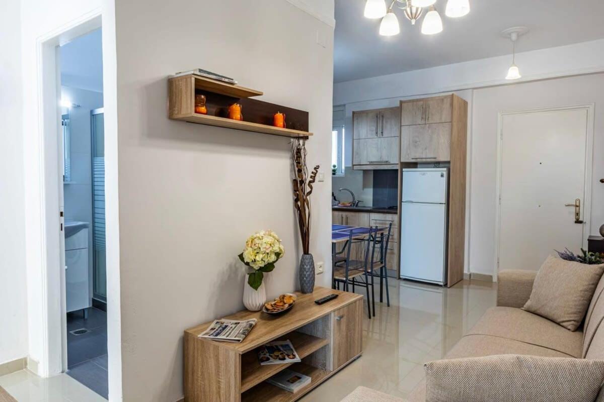 Comfy Central Square Gem With Balcony Apartment Kalamata Exterior photo
