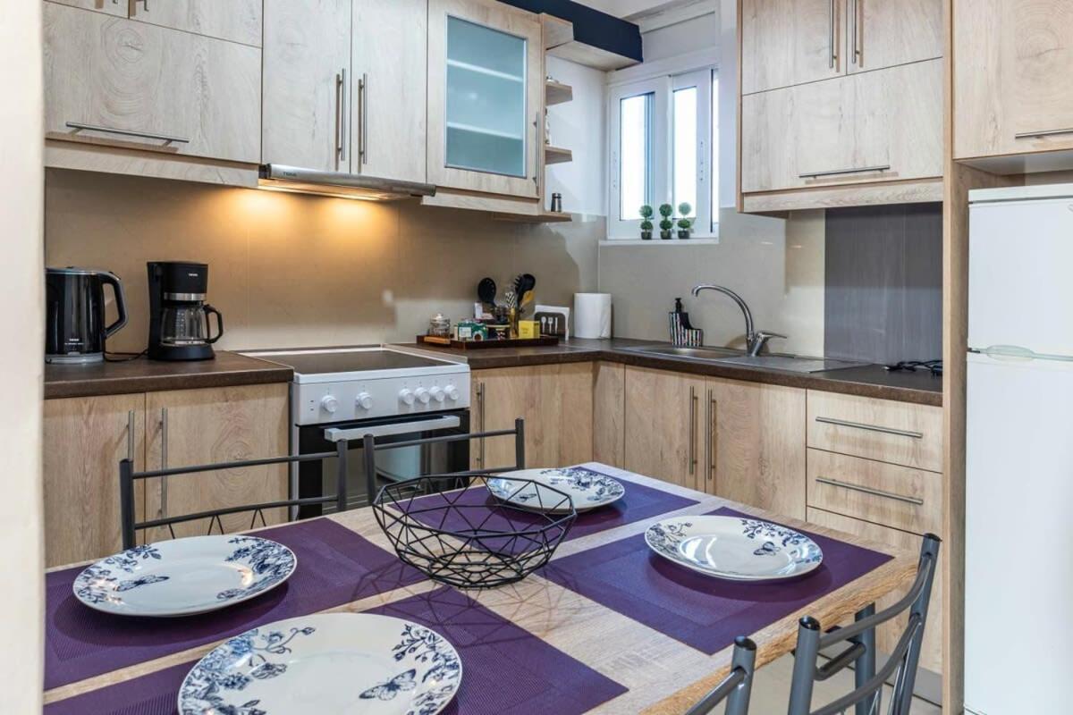 Comfy Central Square Gem With Balcony Apartment Kalamata Exterior photo